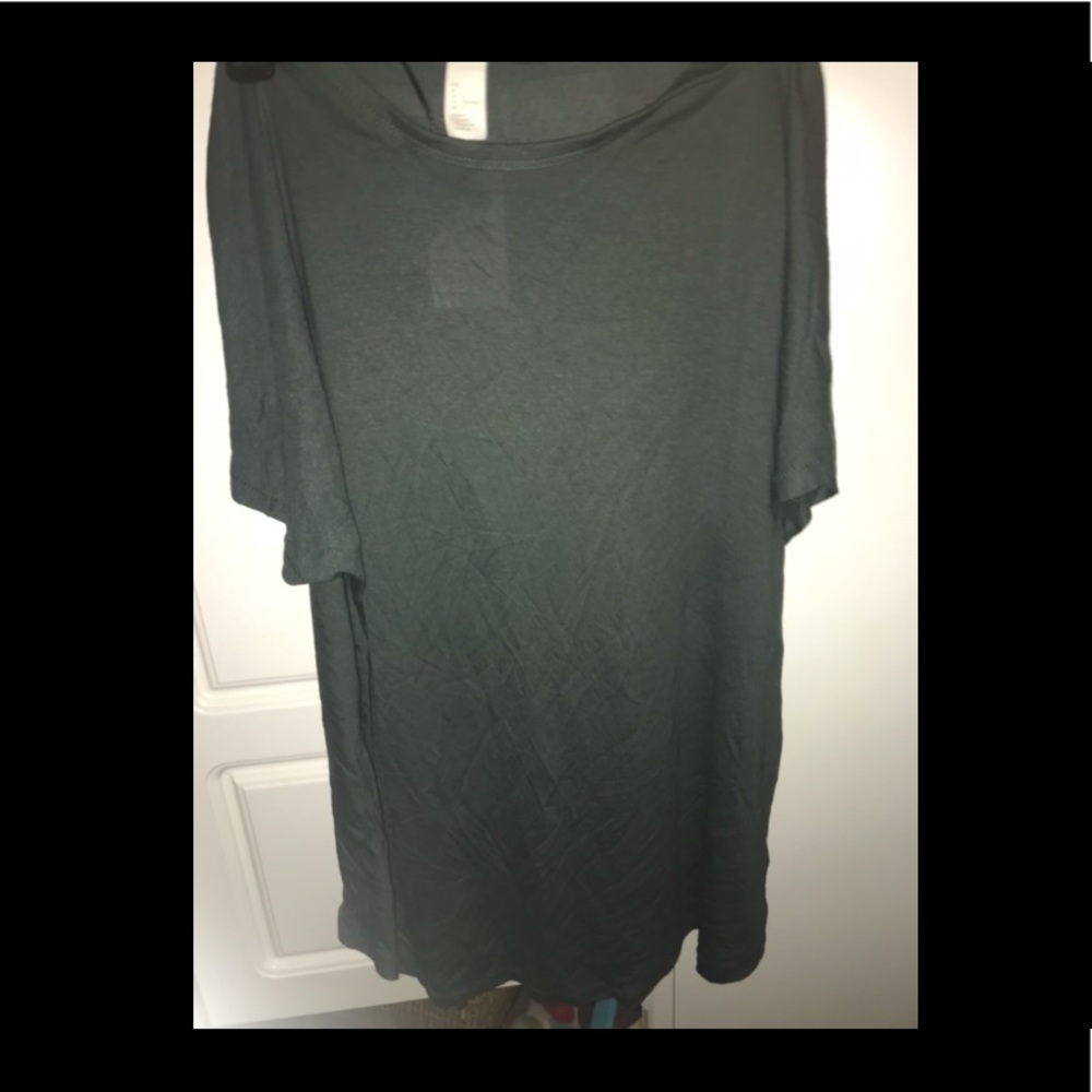Tee shirt